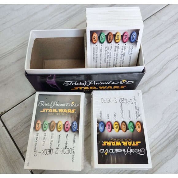 Trivial Pursuit Star Wars DVD Saga Edition 2005 Toys R Us Exclusive Tin COA - Picture 11 of 12